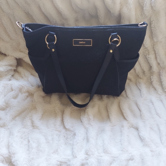 🔥NWOT💥 DKNY Black Leather Purse - Picture 2 of 8